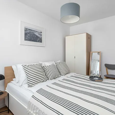 Apartamento Cozy With Balcony Near The Sea By Renters